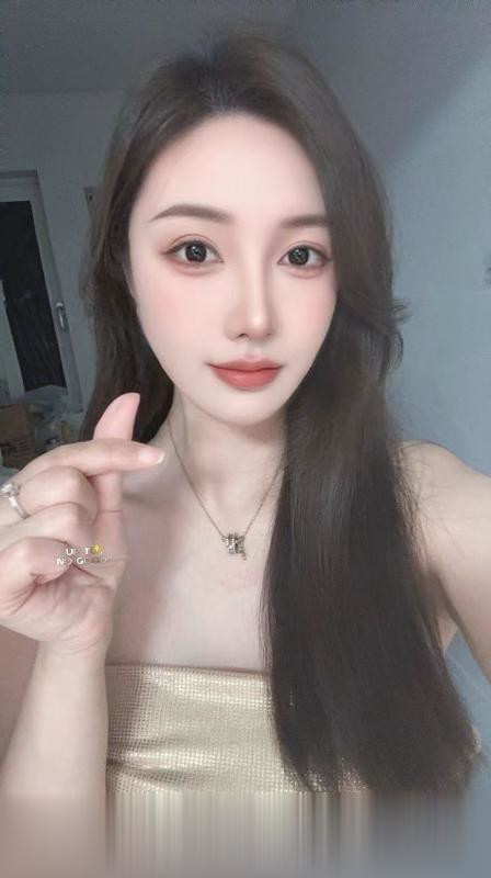 上海-普陀制服御姐Selina