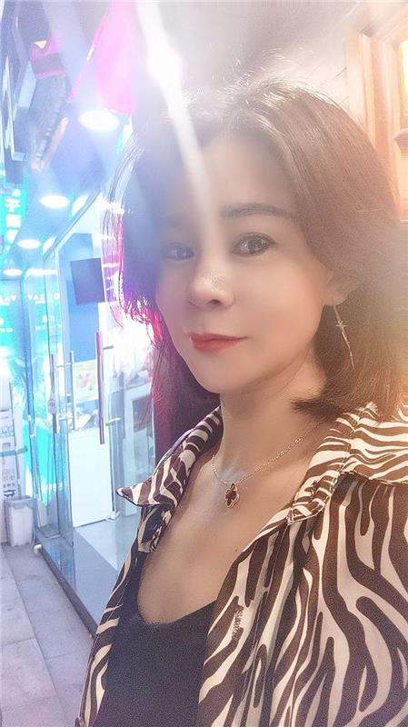 广州海珠区性价比高,服务很骚的少妇熟女一枚