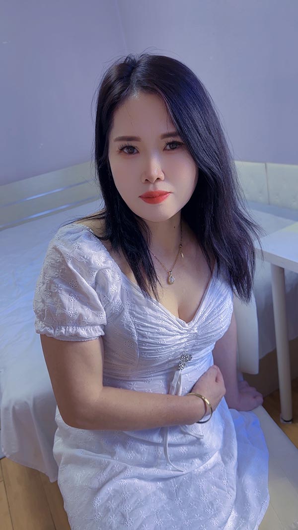 宋家庄超级性价比,身材丰满黑丝少妇一枚