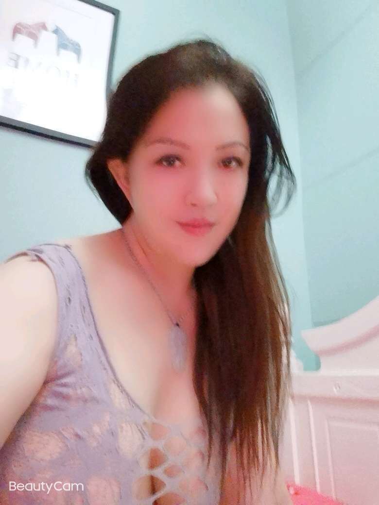 上海市黄浦区身材丰满,服务花样多的少妇一枚