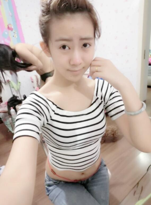 后入拍屁股摸菊花淫水四射,也可以双飞