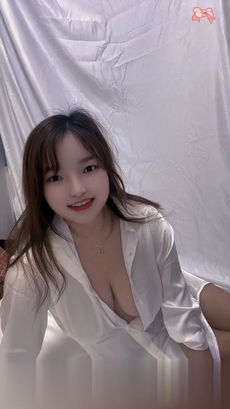 广东-深圳宝安大白兔晨曦美女