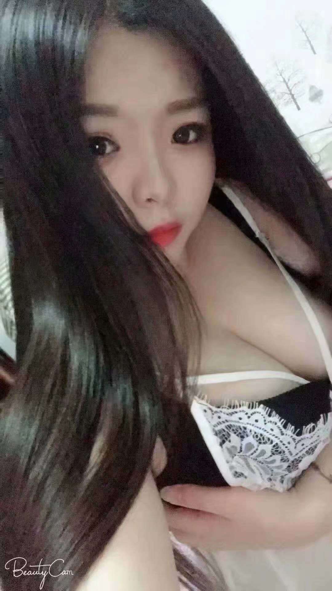 95年的巨乳小姐姐!实战点评