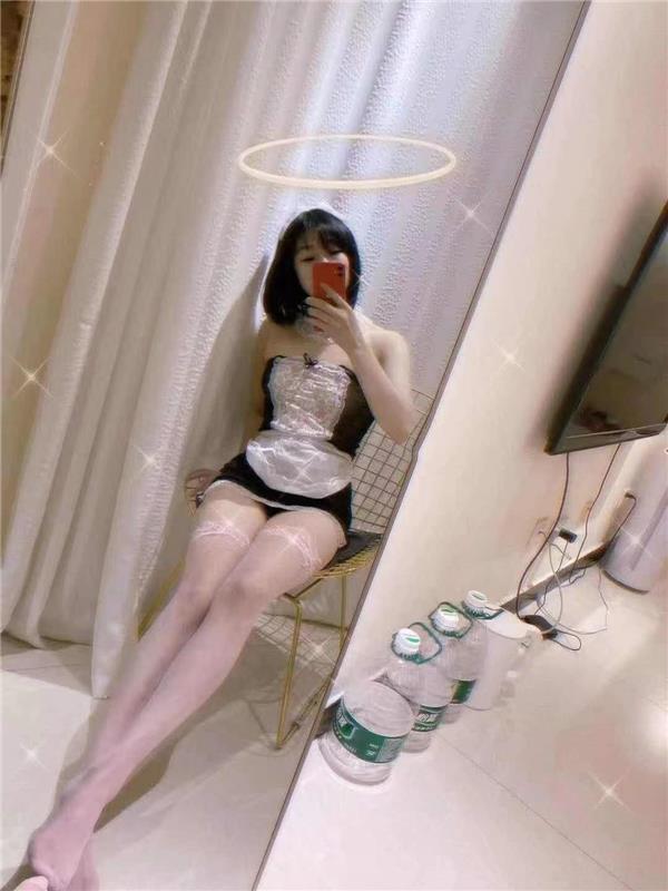 碑林区高颜值大长腿妹子,花朵朵