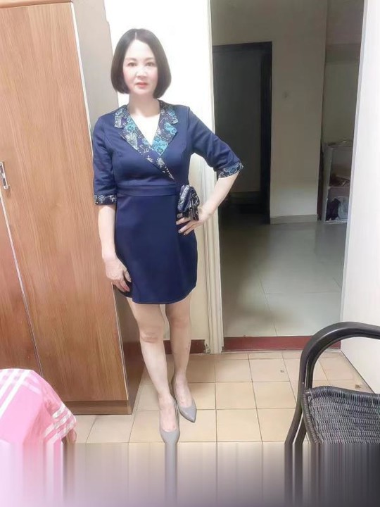 广东广州修车气质熟女