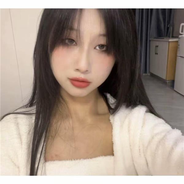 陕西-西安高新性感嫩妹yoyo
