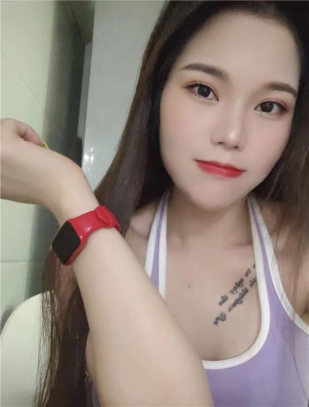 淘到宝了,兄弟们,健身女前凸后翘颜值高