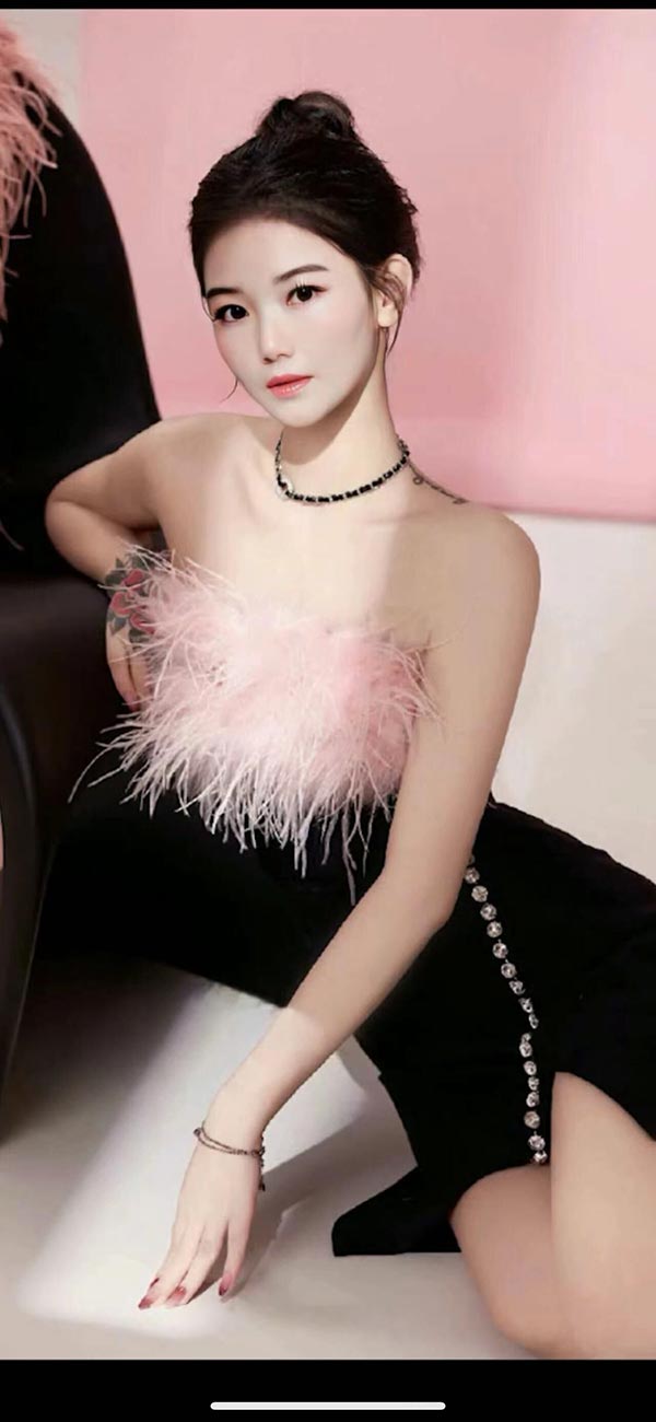 极品性感美女,口活漫游69,服务一流 情人般的感觉