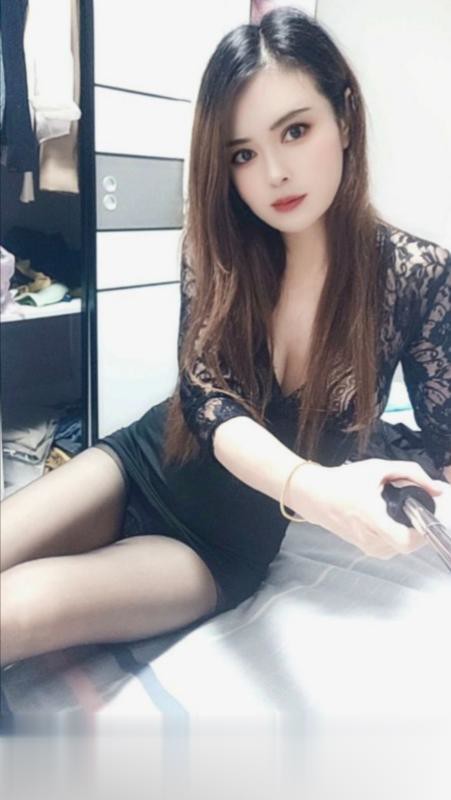 江苏-苏州虎丘长腿性感美女