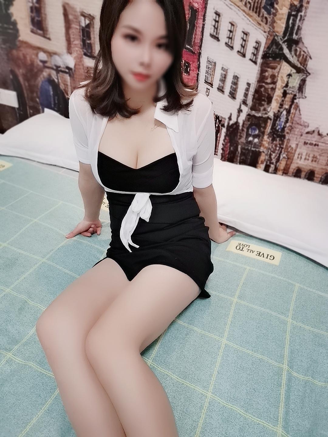成都妙龄大波软妹,刚刚下水的又纯又媚