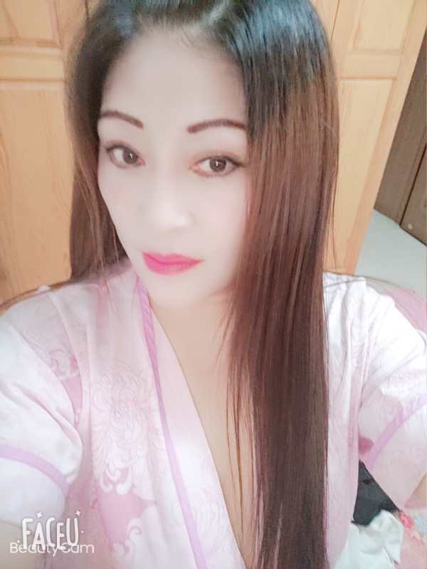 服务很到位,很泻火的一个熟女