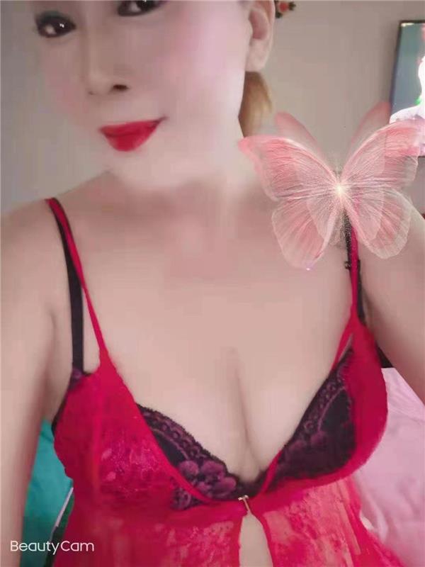 胸大的泻火熟女,放得开,随你怎么玩