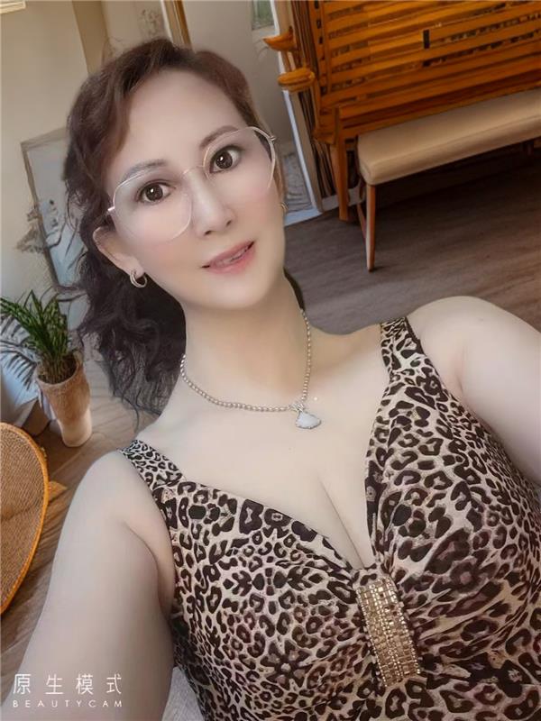 广东-深圳罗湖丰满熟女,性价比很高